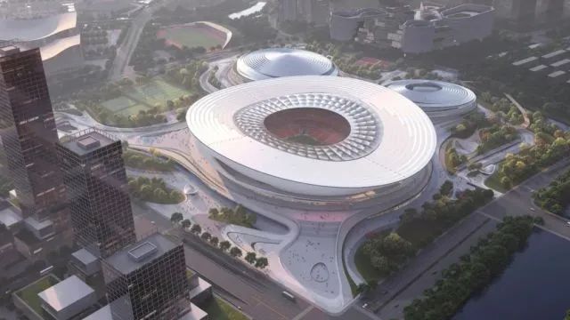 日前，浙江省“千項萬億”重大項目——杭州國際體育中心項目又有了新的進展，整個足球場的輪廓已經(jīng)初見雛形，游泳館及體育館建設(shè)已完成總工程量的11%以上。據(jù)悉，該項目關(guān)鍵部位建設(shè)所需的特殊鋼板，均由河鋼集團舞鋼公司獨家供應(yīng)。舞鋼鋼板的卓越性能以及舞鋼公司在高端鋼材制造領(lǐng)域的領(lǐng)先地位和技術(shù)實力再次得到彰顯。          舞鋼公司深入貫徹集團要求，以客戶需求為導(dǎo)向，與客戶簽訂專用技術(shù)協(xié)議，不斷優(yōu)化營銷方案，多次就項目關(guān)鍵部位用鋼與相關(guān)項目負責人進行深度交流，為用戶提供“一攬子”解決方案，設(shè)計研發(fā)高端耐候鋼板，滿足項目建設(shè)所需，同時也加快了舞鋼公司由生產(chǎn)型向“制造+服務(wù)”型企業(yè)轉(zhuǎn)變的步伐。為確保該合同順利交付，舞鋼公司產(chǎn)線各單位全線聯(lián)動，強化過程控制，先后攻克多個技術(shù)難題，確保了產(chǎn)品各項指標全部滿足客戶要求。          作為杭州城市新中心的地標性建筑，國際體育中心項目是杭州城市重要新中心核心區(qū)中軸線上的一顆“耀眼明珠”。該項目總投資逾95億元，總用地面積約26.1萬平方米，規(guī)劃建設(shè)“一場兩館”，包括一個6萬座席的專業(yè)足球場，一個18000座席的綜合體育館、游泳館以及相關(guān)配套設(shè)施。該項目以打造一個能與世界頂尖水平相媲美的杭州新地標為目標，在設(shè)計上充分融合了余杭的文化元素，使得這座面向世界的體育場館不僅具有極高的專業(yè)水準，也有著深厚的文化底蘊。建成后，這里將會打造成為功能最齊全的體育中心，也是具備全時活力的全民健身中心。